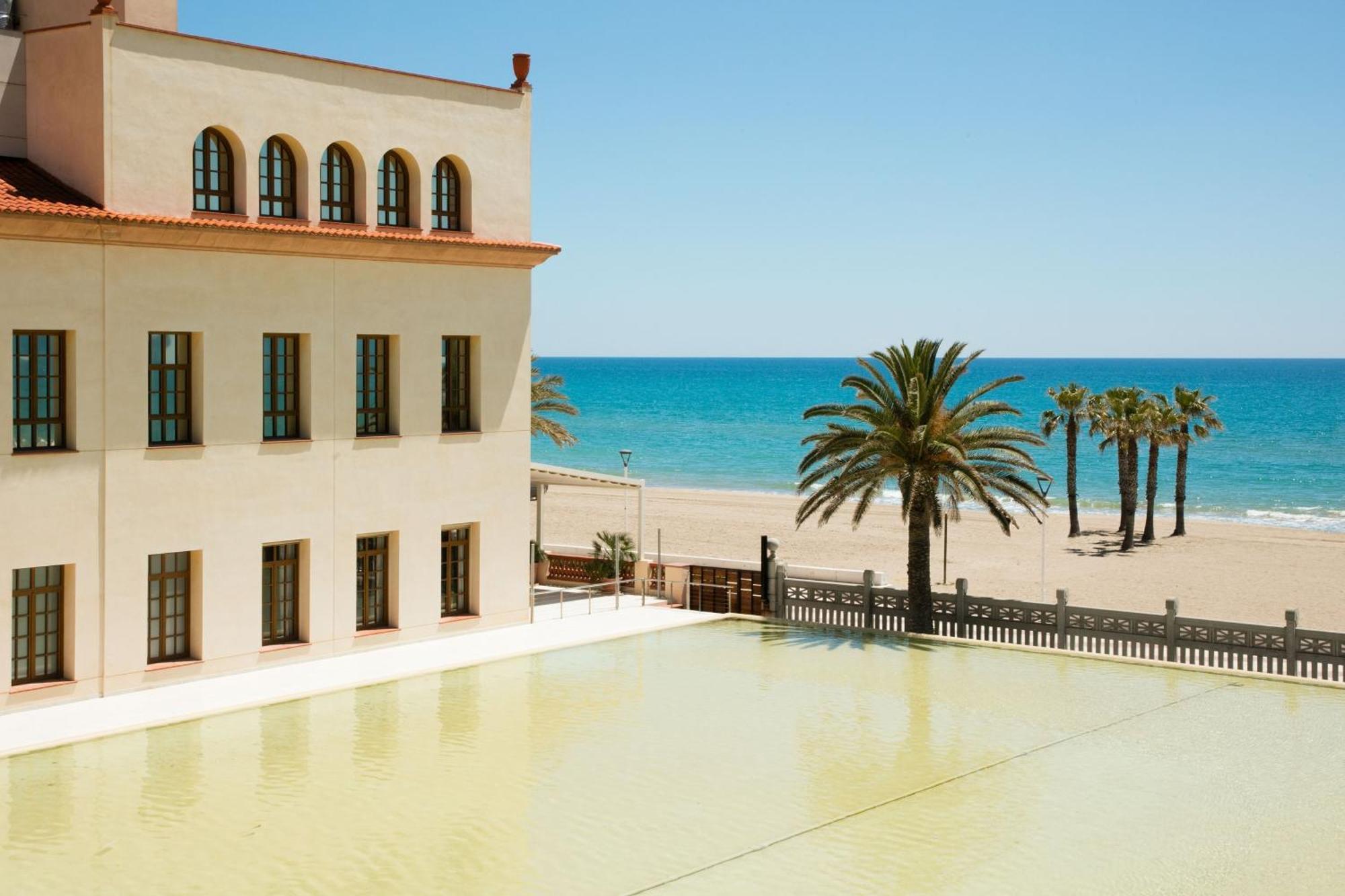 Superior Twin Room Balcony Partial Sea View